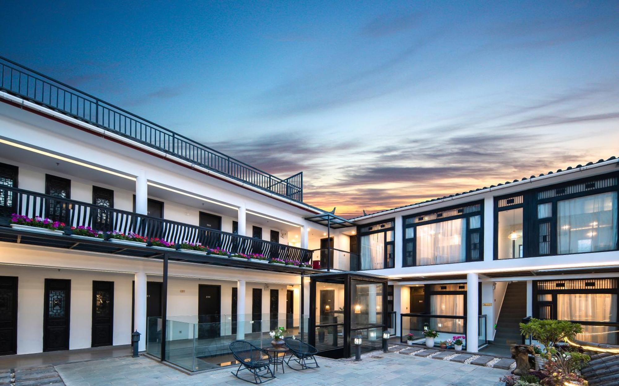Lijiang Gemmer Hotel Exterior foto